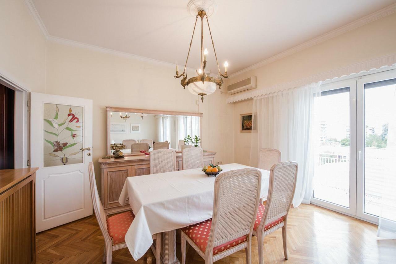 Retro Apartment At Trendy Exarcheia 雅典 外观 照片