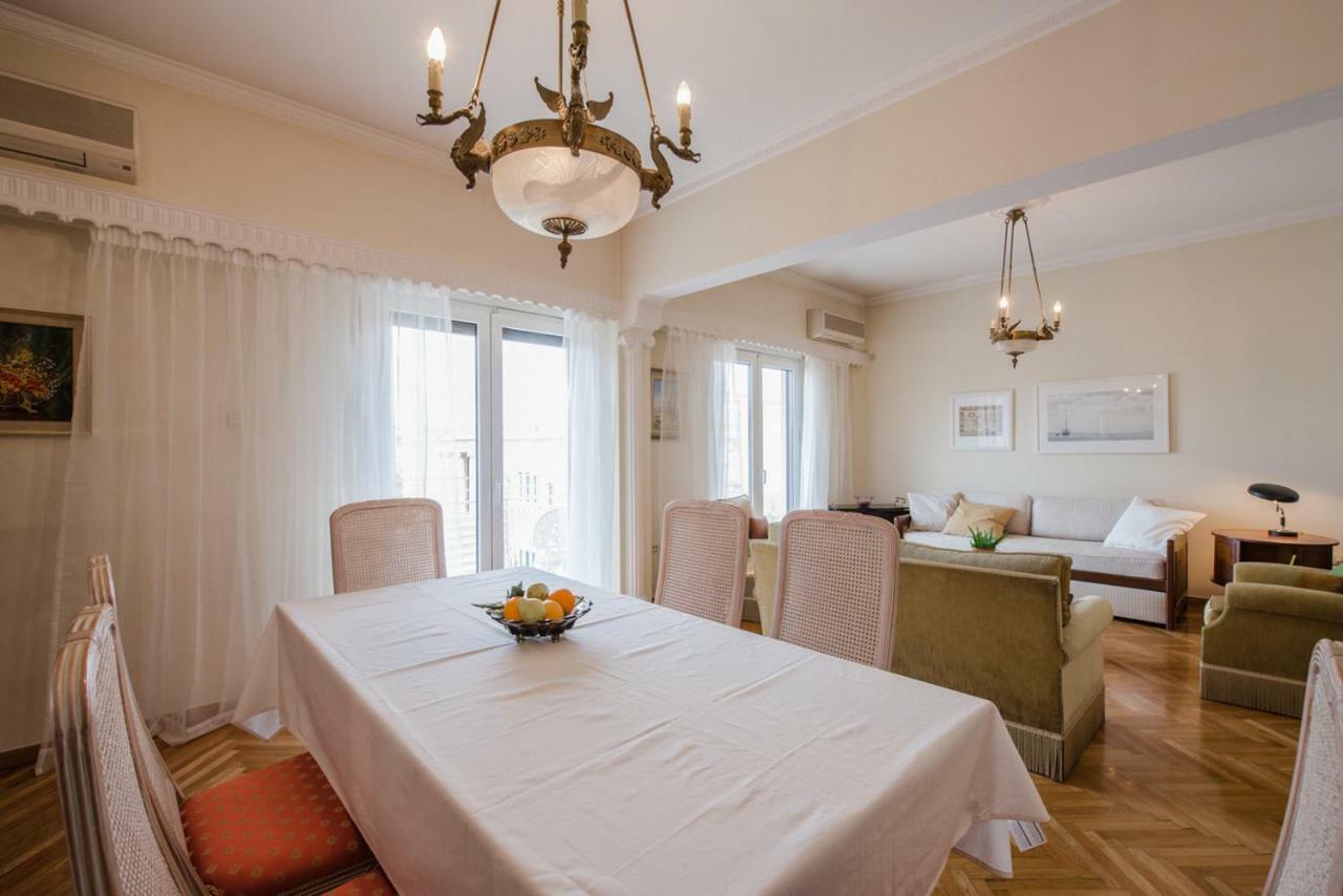 Retro Apartment At Trendy Exarcheia 雅典 外观 照片
