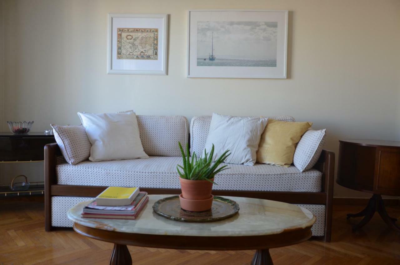 Retro Apartment At Trendy Exarcheia 雅典 外观 照片