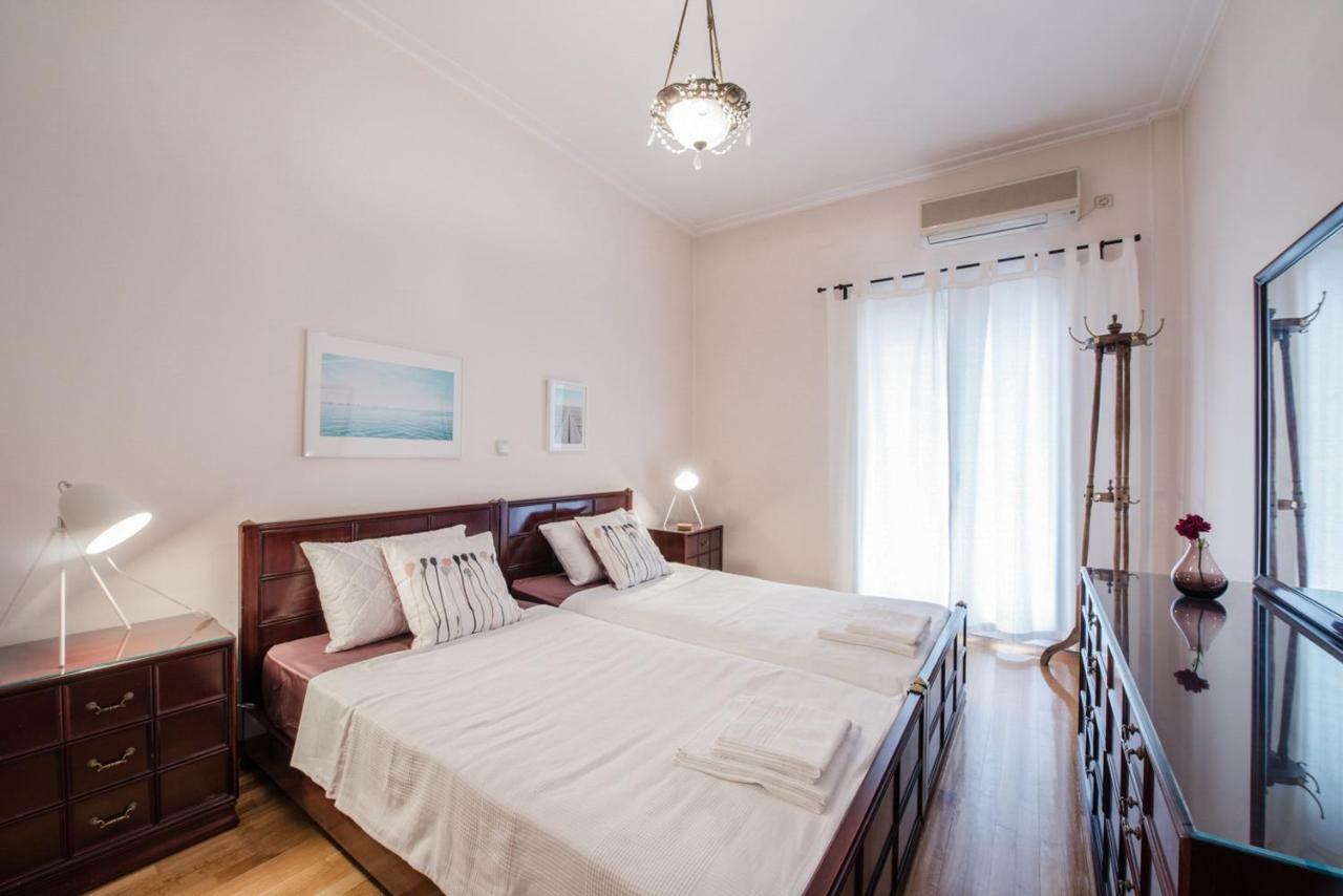 Retro Apartment At Trendy Exarcheia 雅典 外观 照片