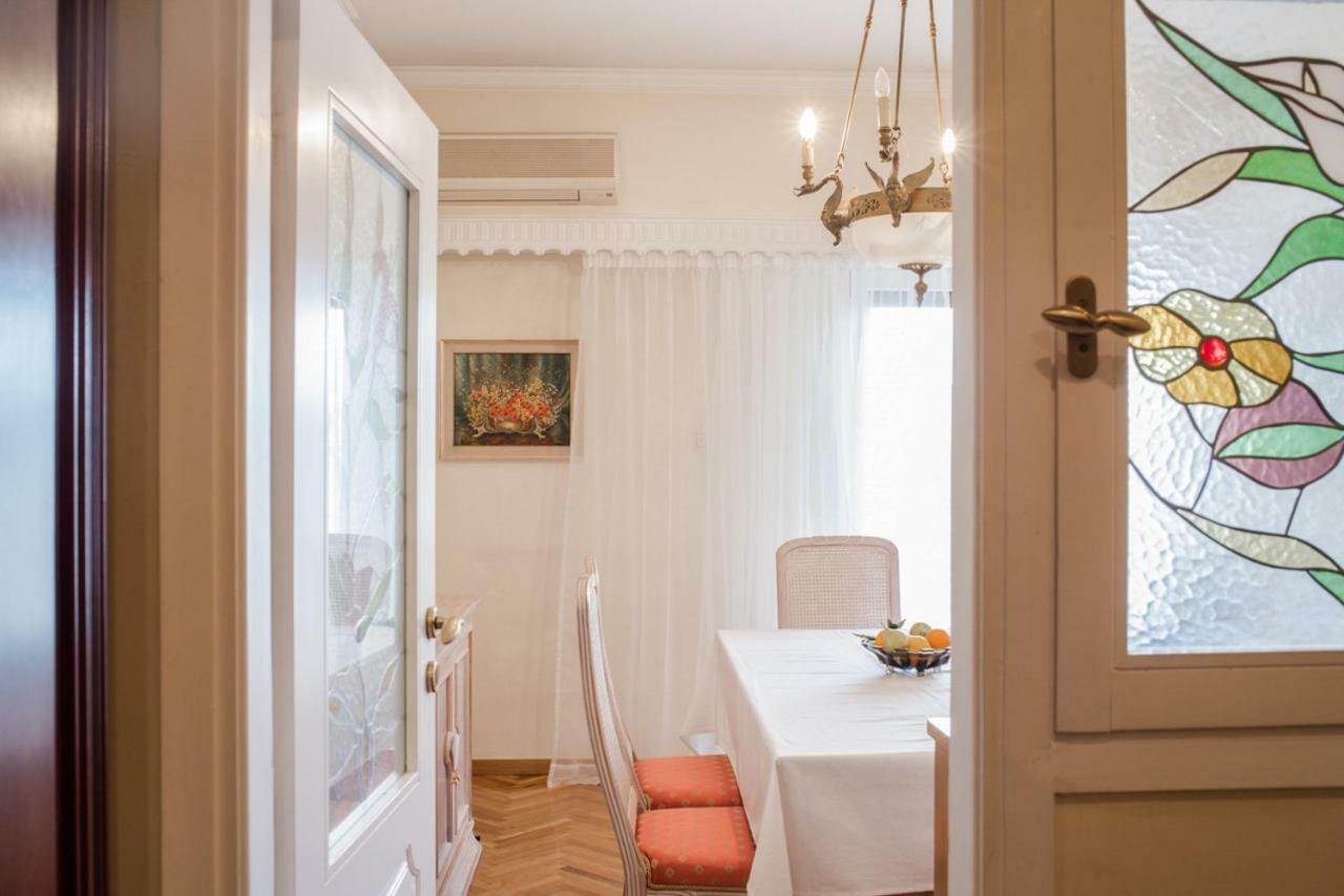 Retro Apartment At Trendy Exarcheia 雅典 外观 照片