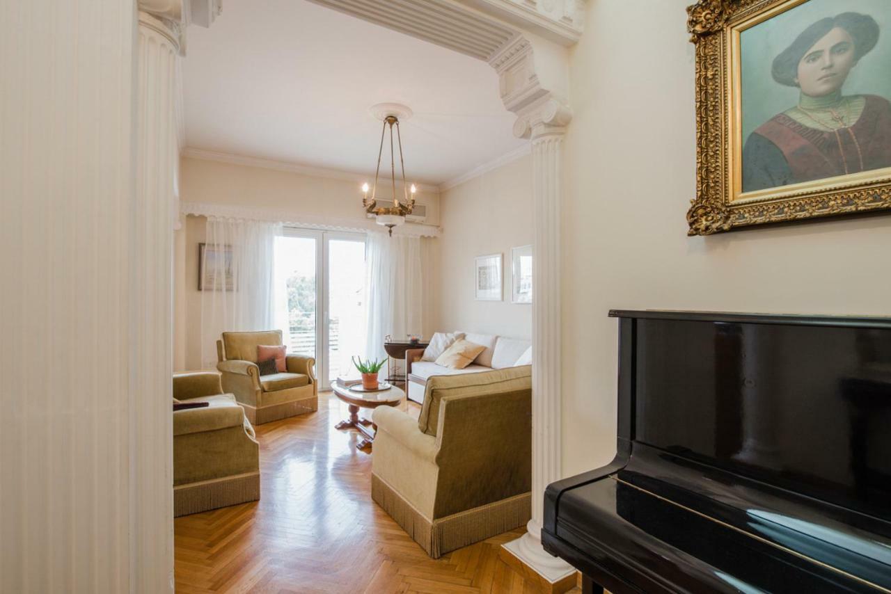 Retro Apartment At Trendy Exarcheia 雅典 外观 照片